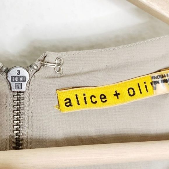 Sz 6 Alice+Olivia Glam A Line Dress Size 6 Champage Silver Sparkle A Line Dress - Picture 3 of 16